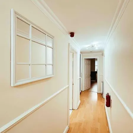 شقة West Hill Chapel Alleton Ls7 - 3 Bed Sleeps 5 - Close To Center - Free Parking - Contractor Welcome *